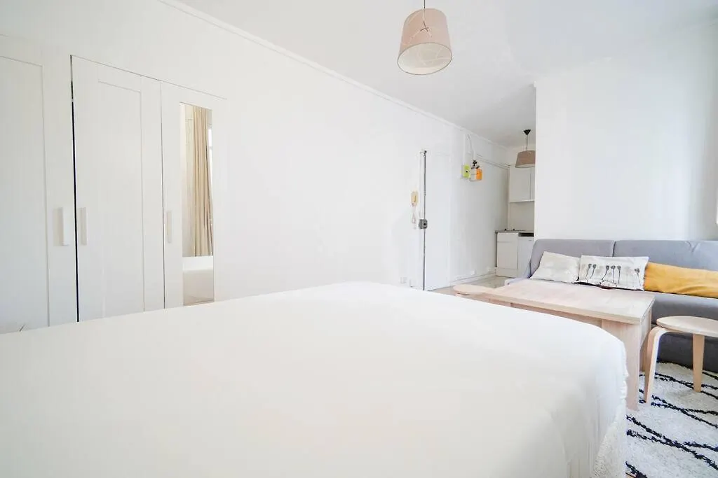 Appartement Studio Buttes-Chaumont - Hautpoul - IV Parijs