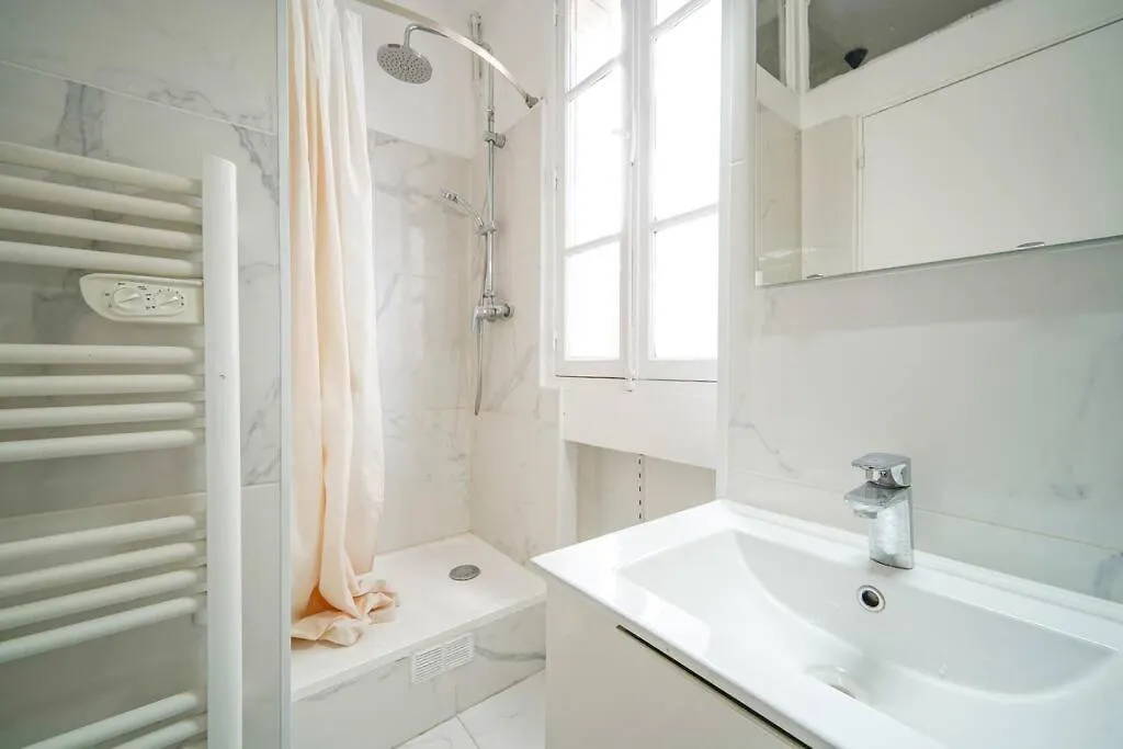 Studio Buttes-Chaumont - Hautpoul - IV Paris